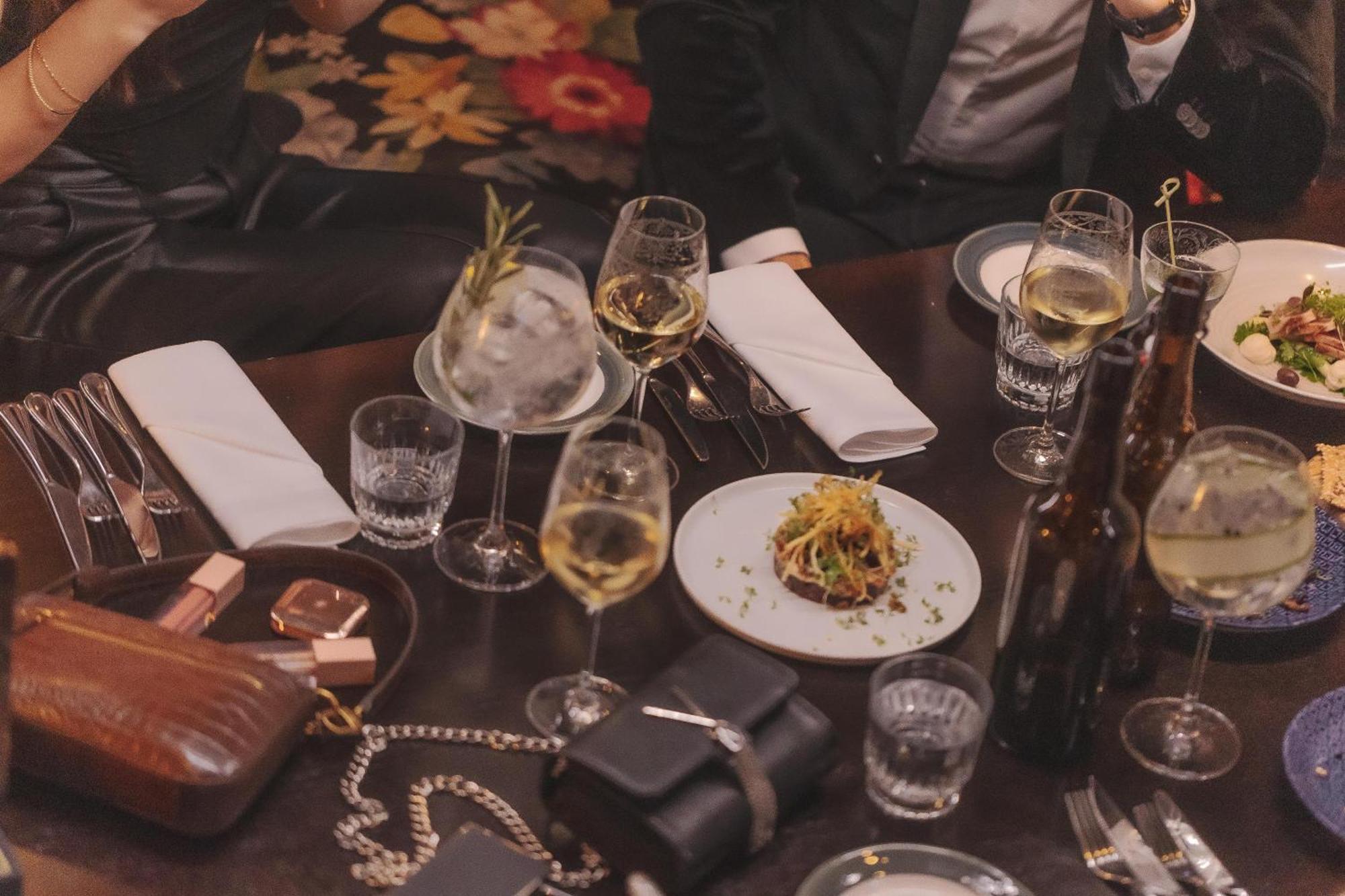 Hotel Pigalle Gothenburg Ngoại thất bức ảnh Champagne tasting